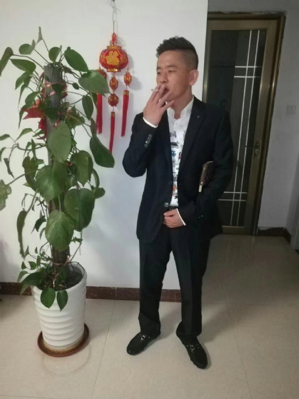 男人三十而立的第二张照片--绍兴相亲服务中心