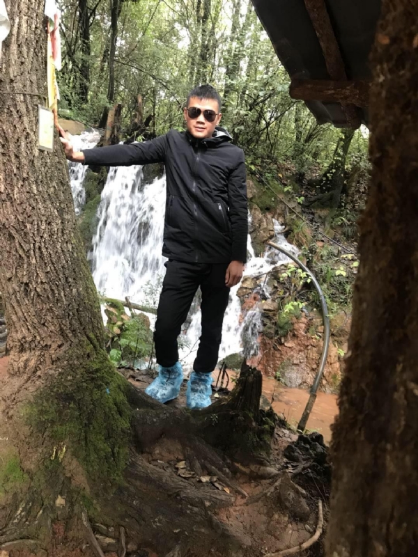 譕訫的第一张照片--绍兴相亲服务中心