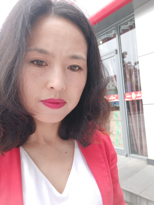 枫叶飘零的第一张照片--绍兴相亲服务中心