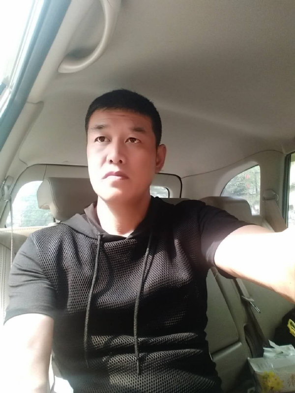 深爱的疯子的第一张照片--绍兴相亲服务中心