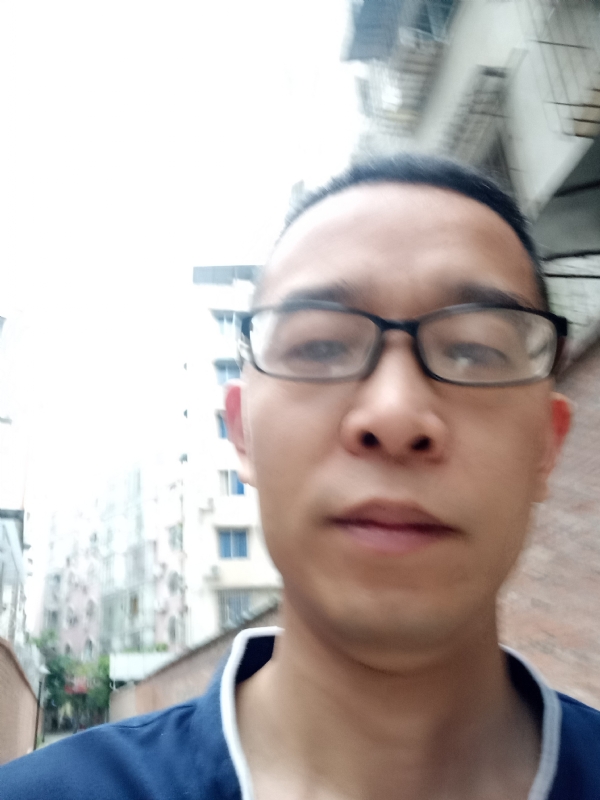 眼镜的第一张照片--绍兴相亲服务中心