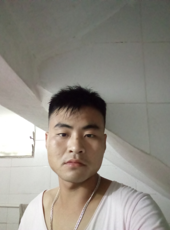 落叶知秋的第一张照片--绍兴相亲服务中心