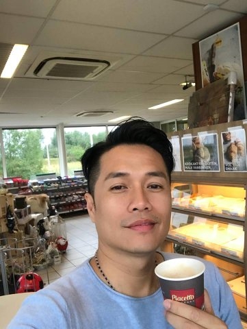 短歌的第一张照片--绍兴相亲服务中心