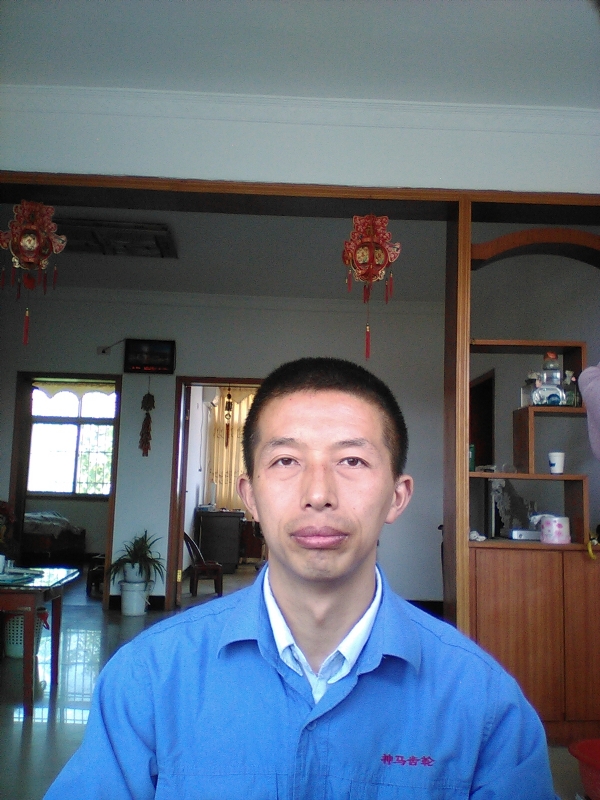 红玫瑰的第一张照片--绍兴相亲服务中心