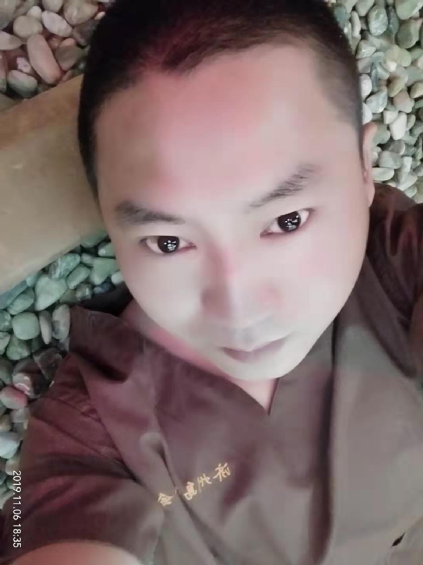 红枫叶的第一张照片--绍兴相亲服务中心
