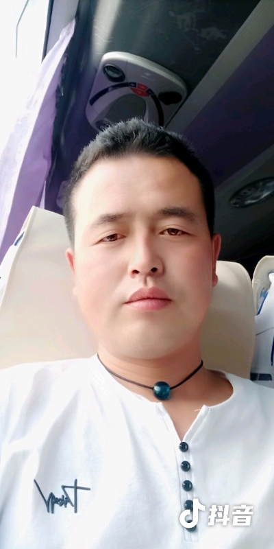 瞬间被爱上的第一张照片--绍兴相亲服务中心
