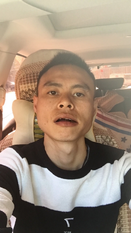 小何的第一张照片--绍兴相亲服务中心