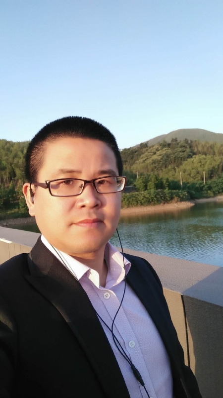 顾律师的第三张照片--绍兴相亲服务中心