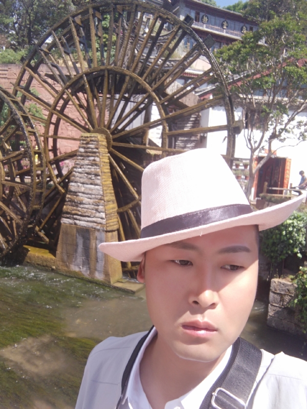 曲靖相亲的第一张照片--绍兴相亲服务中心