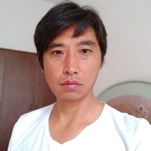 莞尔一笑的第一张照片--绍兴相亲服务中心