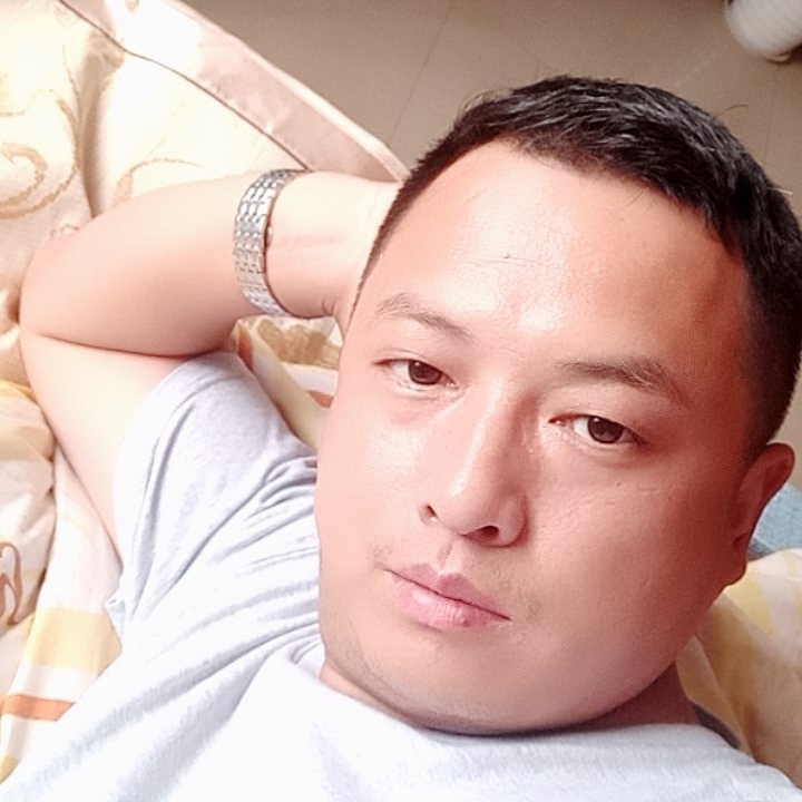 忘世情的第一张照片--绍兴相亲服务中心