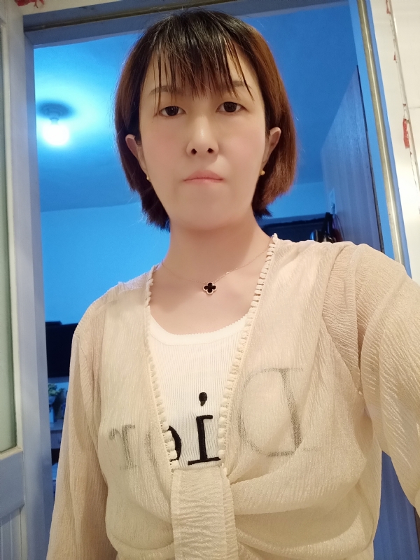 芬儿的第一张照片--绍兴相亲服务中心