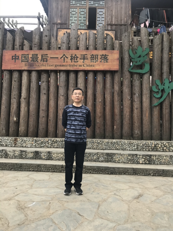 屯里的富豪的第一张照片--绍兴相亲服务中心