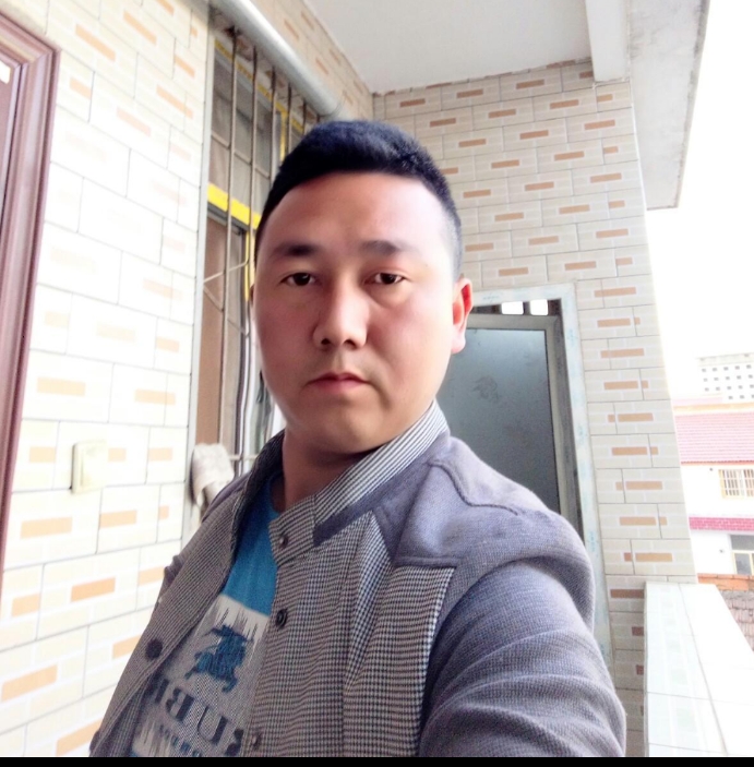 帅帅的大叔的第一张照片--绍兴相亲服务中心