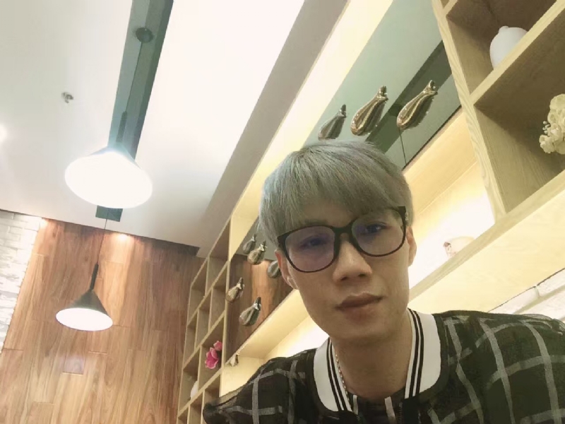 黄峰的第二张照片--绍兴相亲服务中心