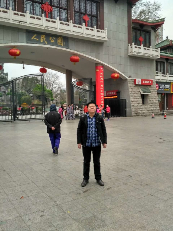 在奋斗的第一张照片--绍兴相亲服务中心