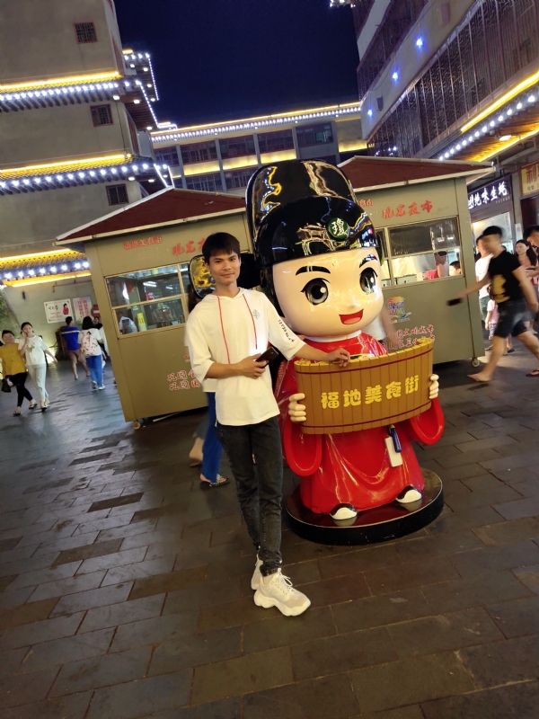 圆嘟嘟的瘦子的第一张照片--绍兴相亲服务中心