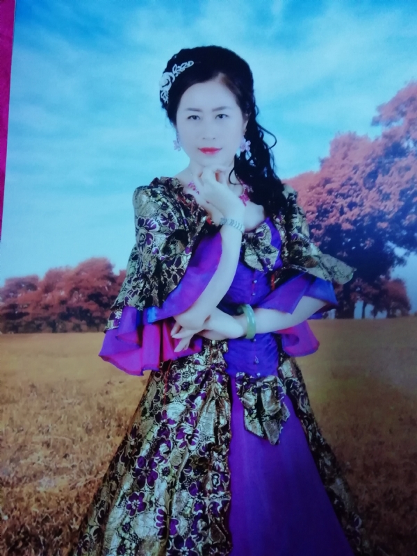 清水芙蓉的第一张照片--绍兴相亲服务中心