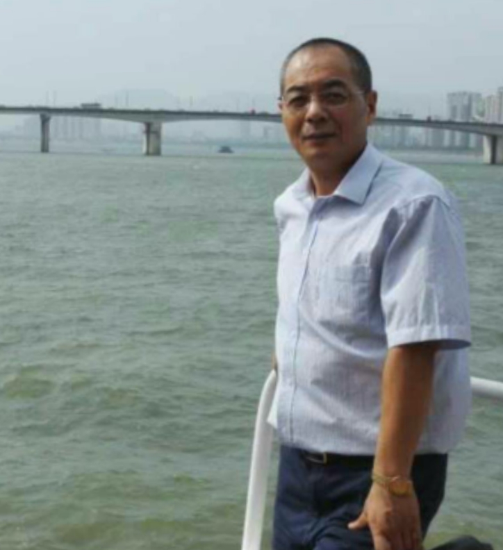 辛民的第二张照片--绍兴相亲服务中心