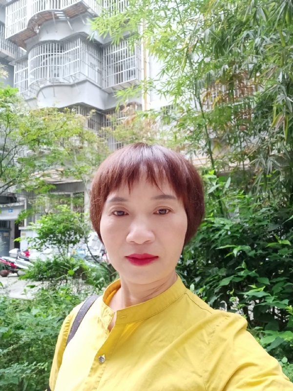 小瓶子的第二张照片--绍兴相亲服务中心