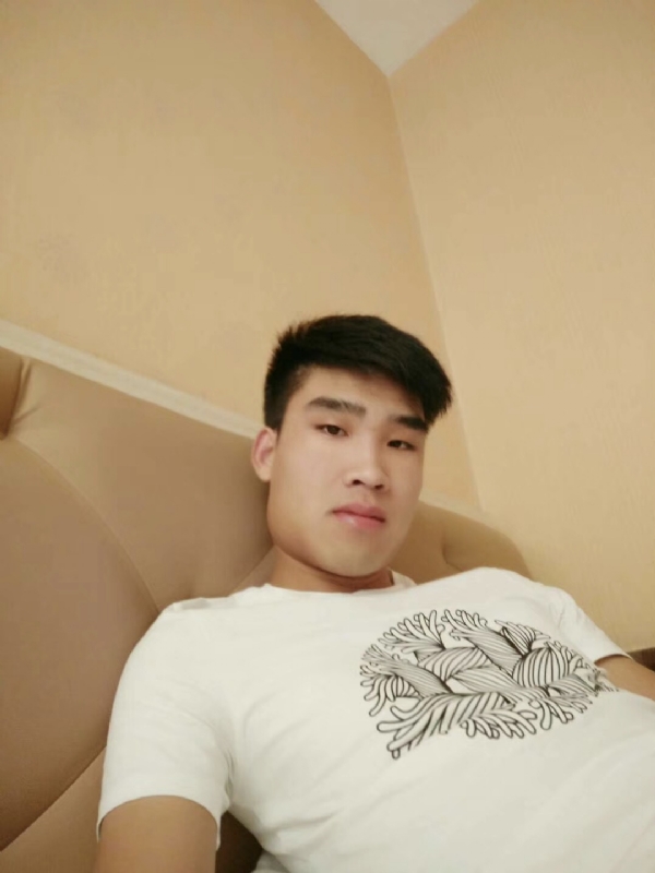 谁不曾孤单上路的第一张照片--绍兴相亲服务中心