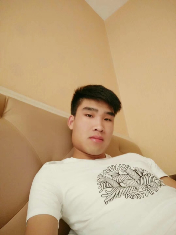 谁不曾孤单上路的第二张照片--绍兴相亲服务中心