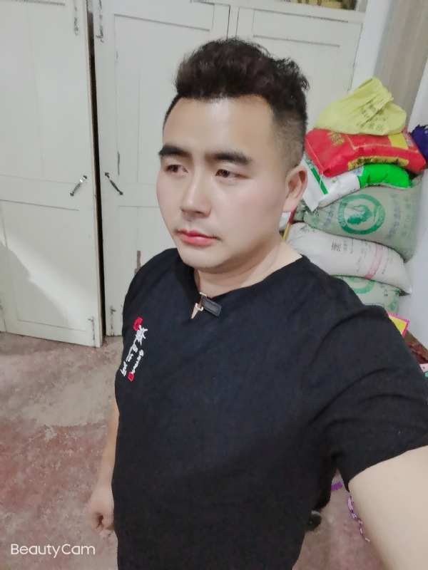 阿杰的第一张照片--绍兴相亲服务中心
