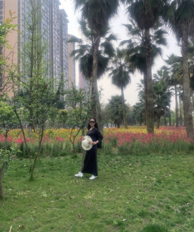 粉墨登场的第一张照片--绍兴相亲服务中心