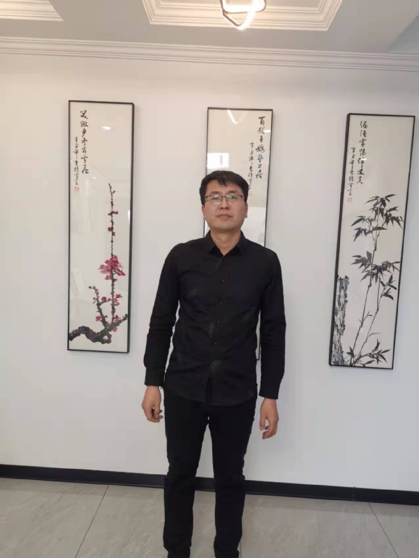 情义比天高的第一张照片--绍兴相亲服务中心