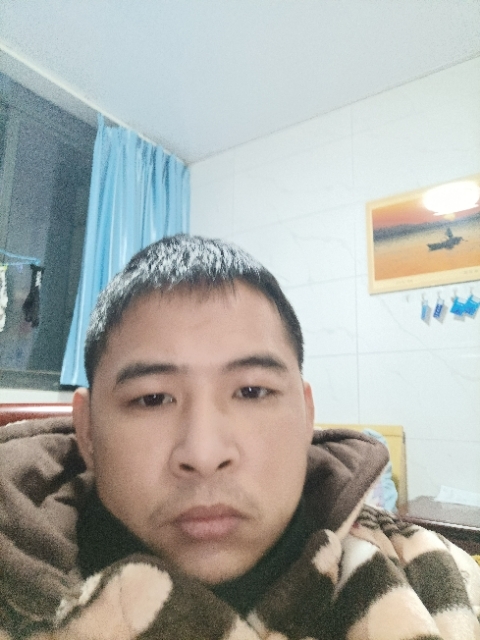 寂寞的第二张照片--绍兴相亲服务中心