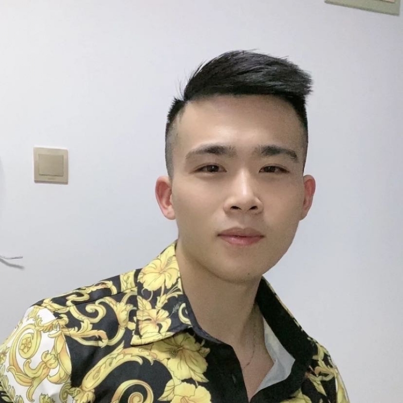 迷彩冲锋衣的第一张照片--绍兴相亲服务中心