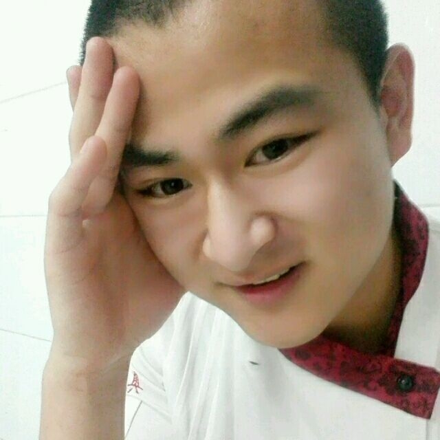 人潮拥挤的第一张照片--绍兴相亲服务中心