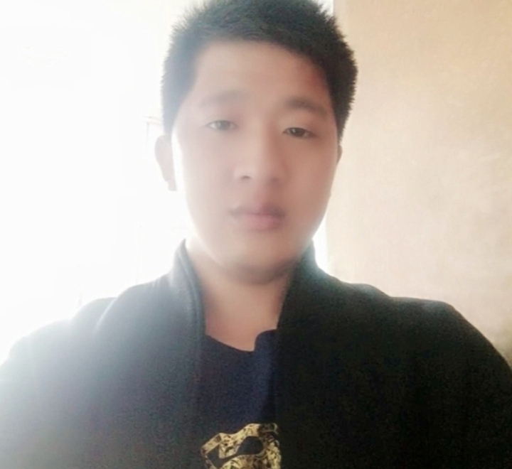 形影不离的第一张照片--绍兴相亲服务中心