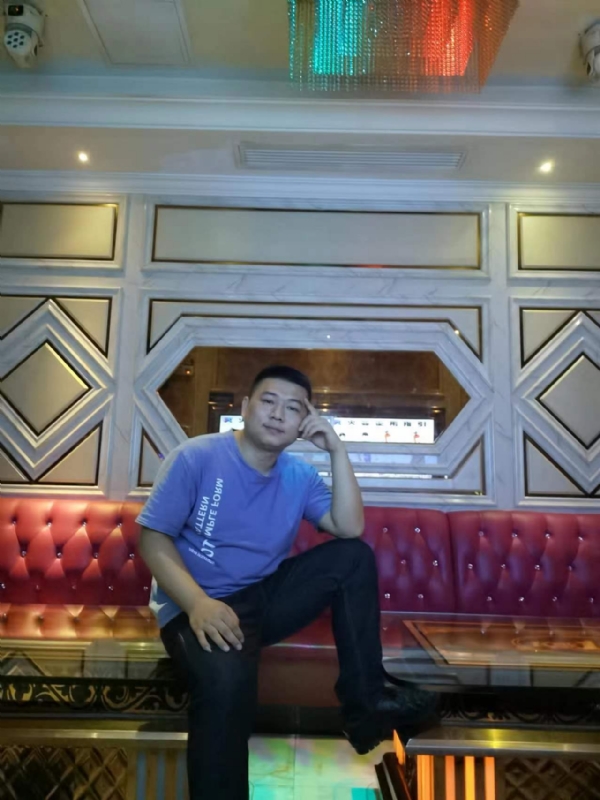 黄生的第四张照片--绍兴相亲服务中心