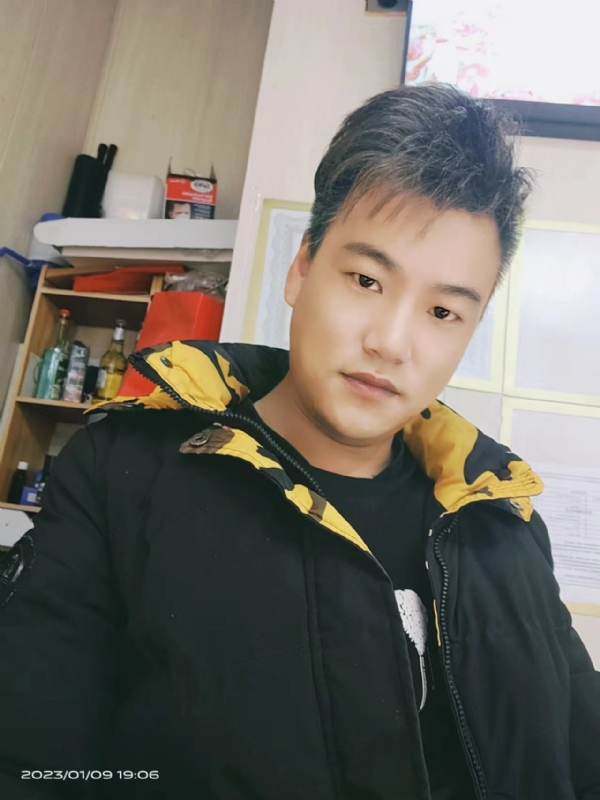 孤酒枕愁眼眠的第一张照片--绍兴相亲服务中心
