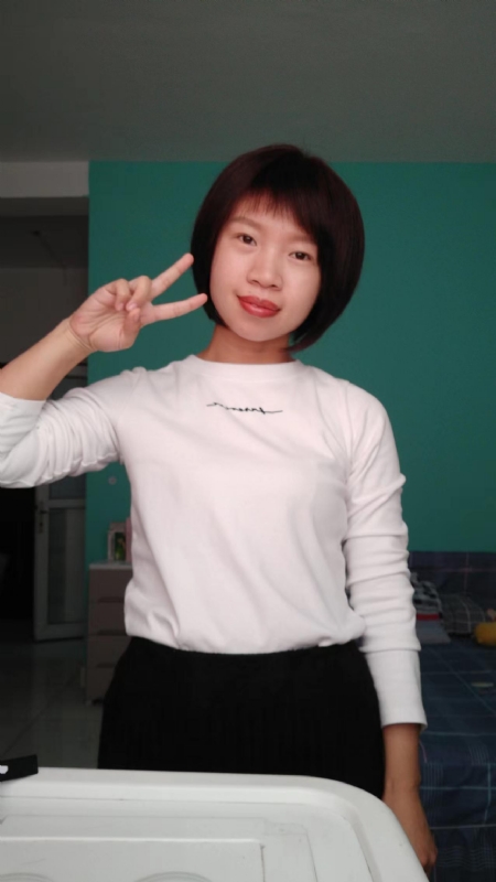 向日葵的第一张照片--绍兴相亲服务中心