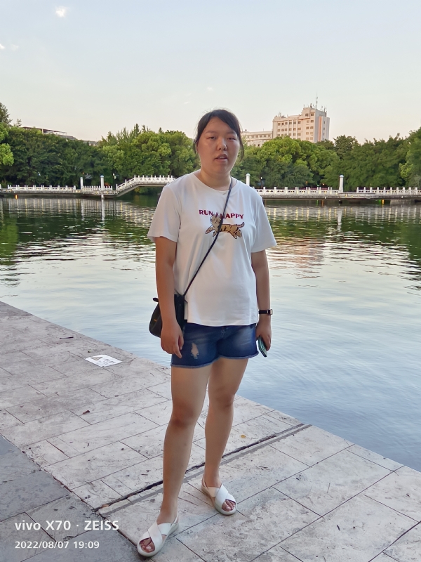 幸福触手可及的第一张照片--绍兴相亲服务中心