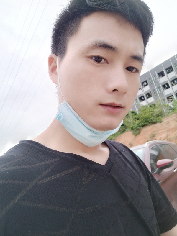何凡的第二张照片--绍兴相亲服务中心