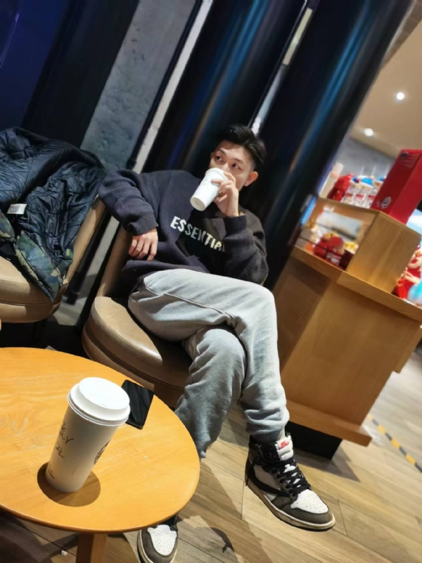LAZY的第一张照片--绍兴相亲服务中心