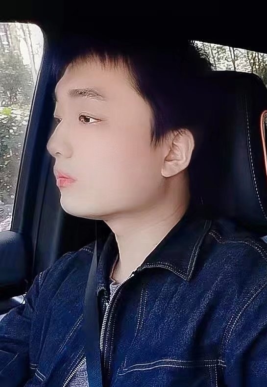 凉锦年的第一张照片--绍兴相亲服务中心
