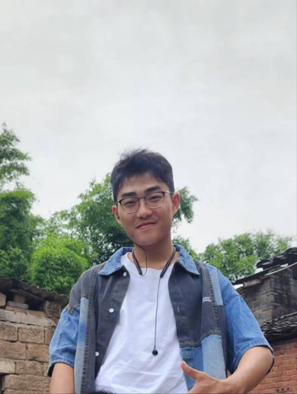 越努力越幸运的第一张照片--绍兴相亲服务中心