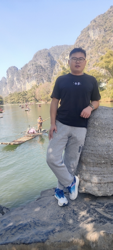 受过伤的狼的第三张照片--绍兴相亲服务中心