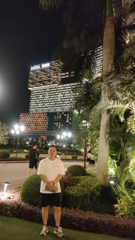 熟悉的身影的第一张照片--绍兴相亲服务中心