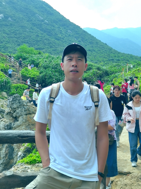 吴生的第二张照片--绍兴相亲服务中心