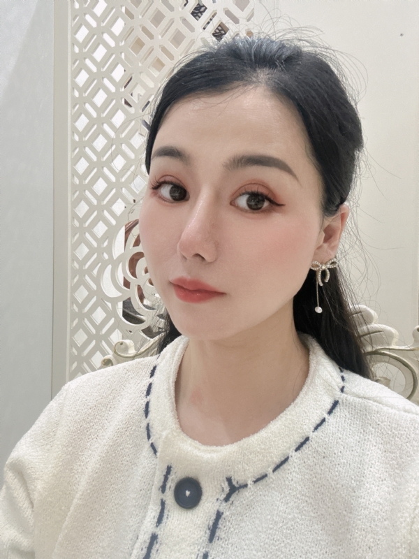 金莉的第一张照片--绍兴相亲服务中心