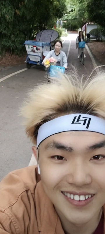 求安稳的第一张照片--绍兴相亲服务中心