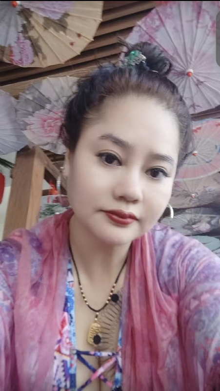 shi的第一张照片--绍兴相亲服务中心