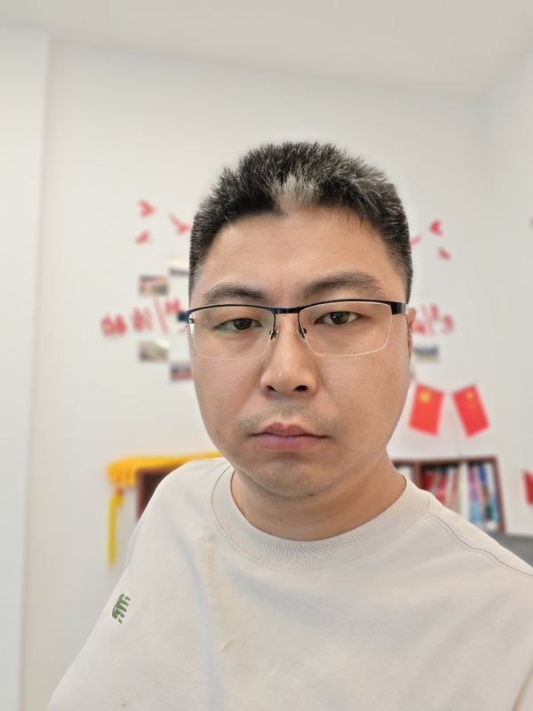 苦海寻舟的第一张照片--绍兴相亲服务中心