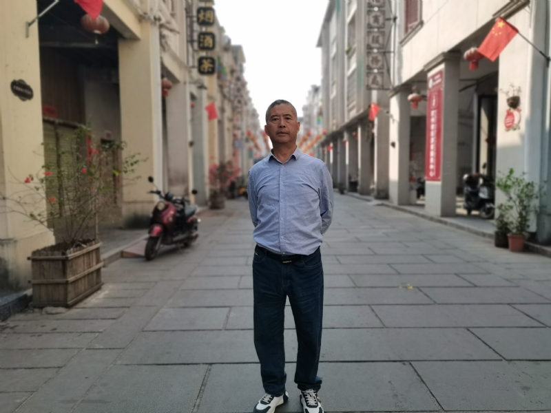 一粒尘埃的第一张照片--绍兴相亲服务中心