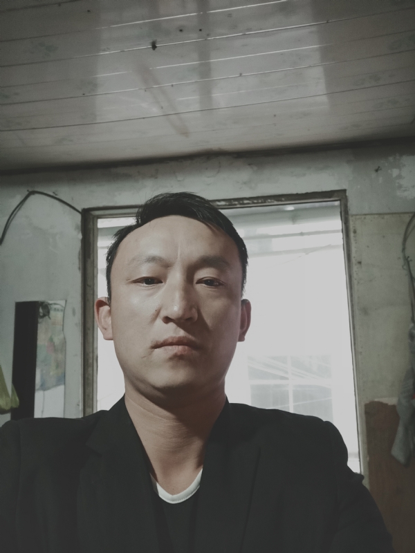 放弃爱你的第一张照片--绍兴相亲服务中心
